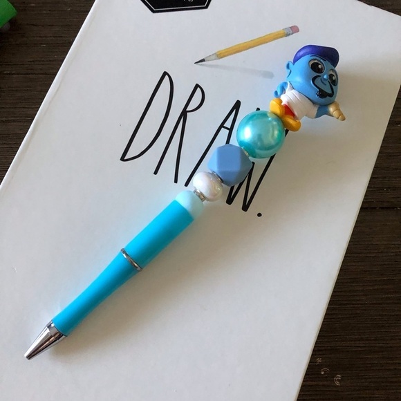 Disney Doorables: Aladdin: Genie handmade beaded pen - Picture 2 of 3